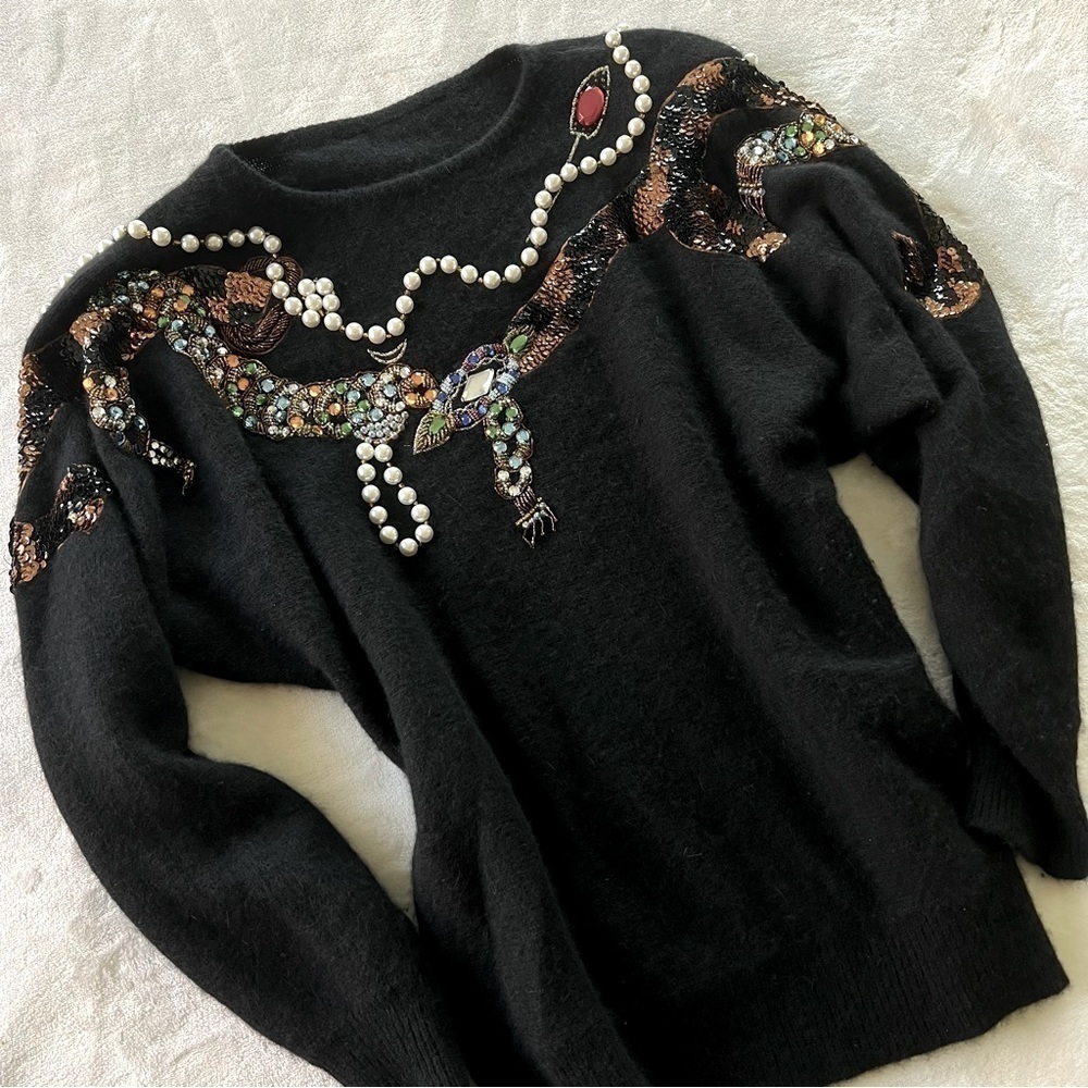 VINTAGE Carducci Jeweled Embroidered Rhinestones Lambswool Sweater
